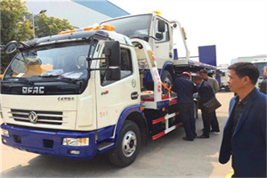 九龙汽车道路救援拖车价格
